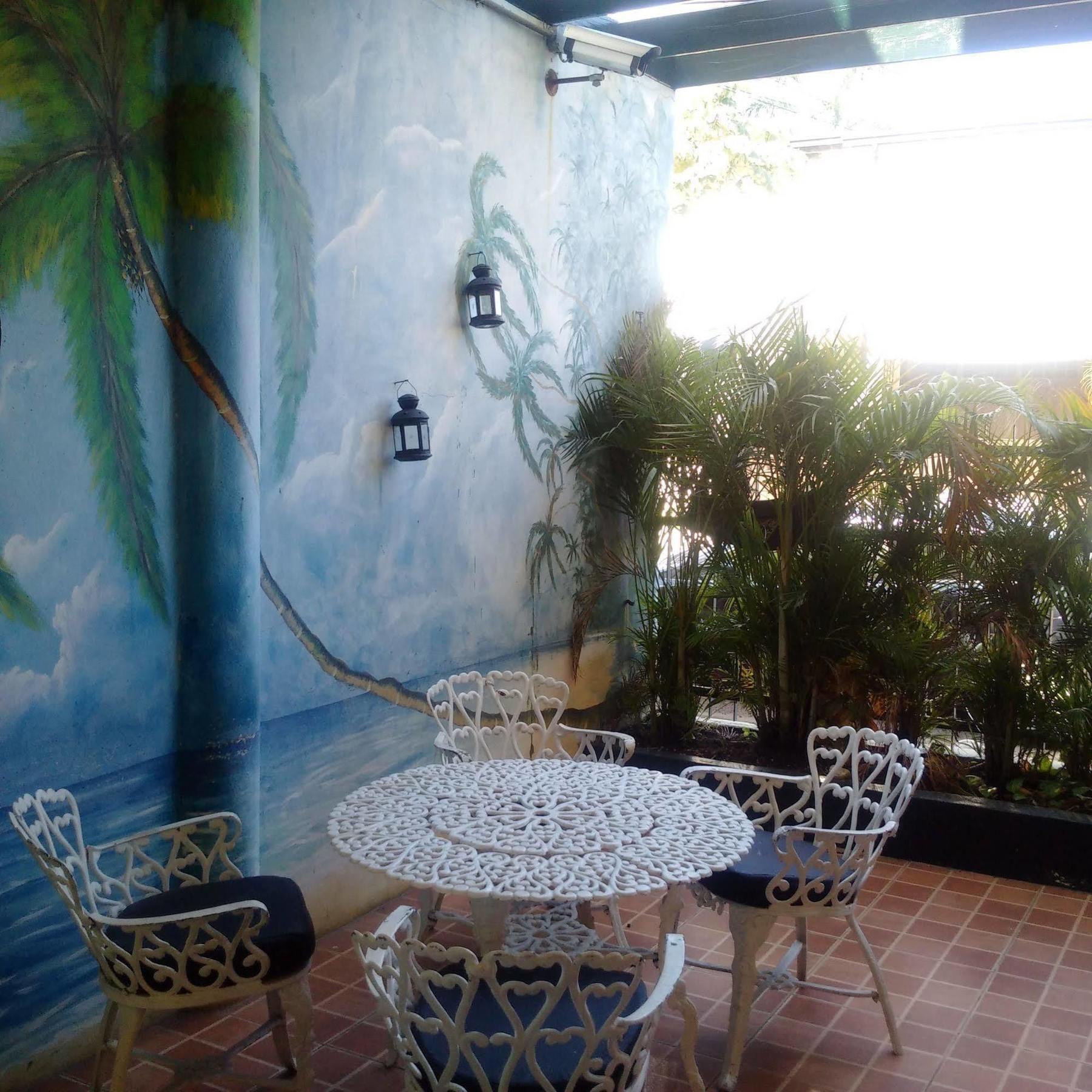 Esmeralda Santo Domingo Exteriör bild